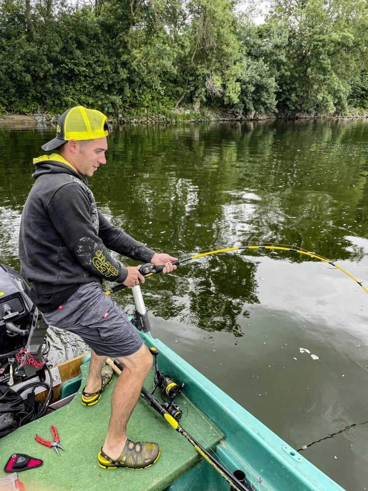 Black Cat Freestyle Fireball V-Jig Meervalhengel 1.90m (225g) 1 Black Cat Freestyle Fireball V-Jig Meervalhengel 1.90m (225g)