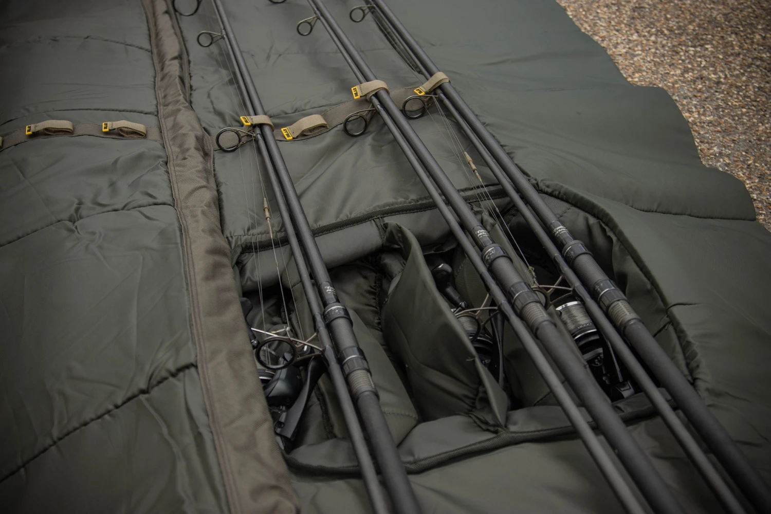 Solar Undercover Green Rod Holdall 4 Rod 13ft 2 Solar Undercover Green Rod Holdall 4 Rod 13ft - Afbeelding 2