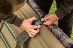 Ultimate Bedchair Deluxe Camo 28 Ultimate Bedchair Deluxe Camo -FIS Hengels Winkel d5900994c3746bbb