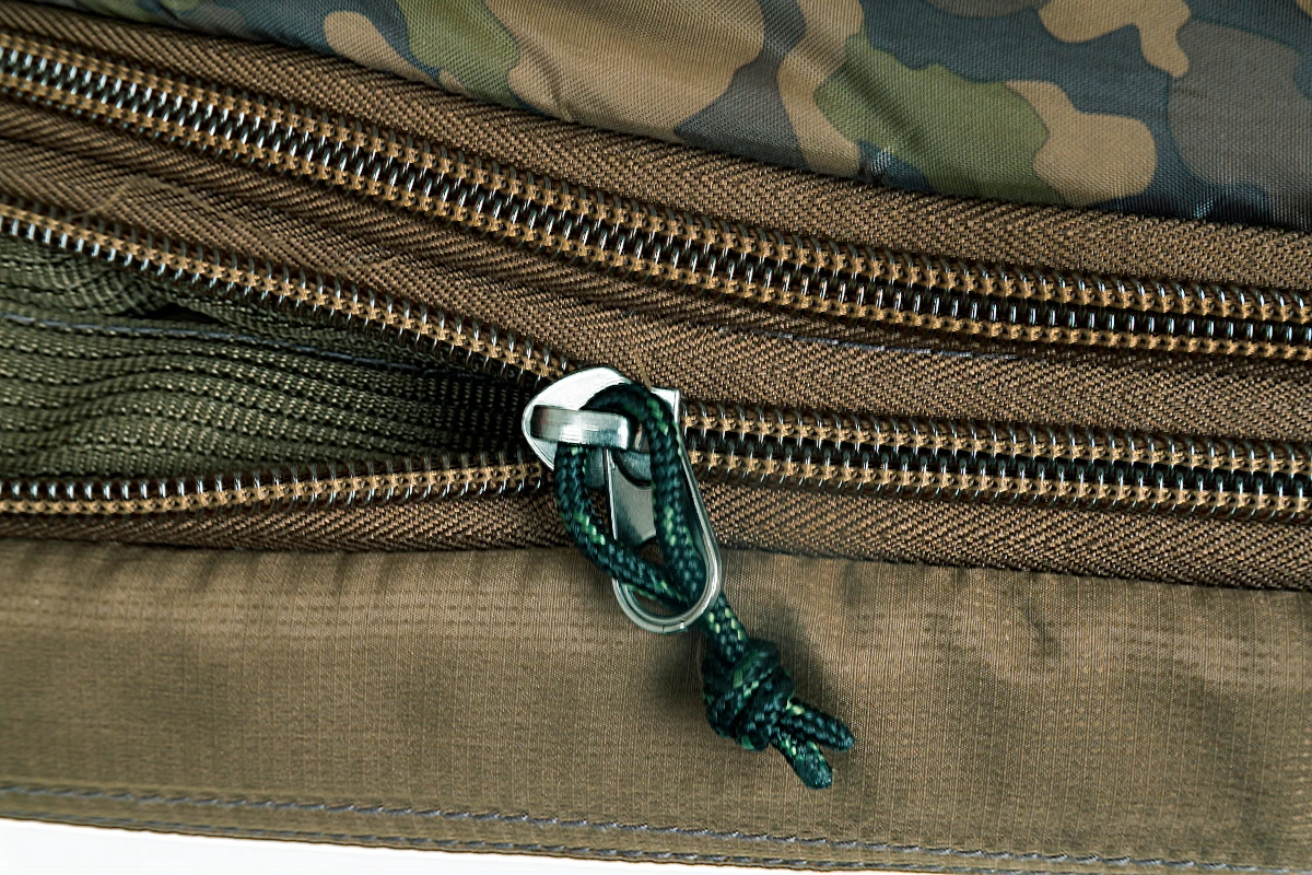 Shimano Trench Camou Bedchair Stretcher System Wide (Stretcher + Slaapzak) 4 Shimano Trench Camou Bedchair Stretcher System Wide (Stretcher + Slaapzak) - Afbeelding 4